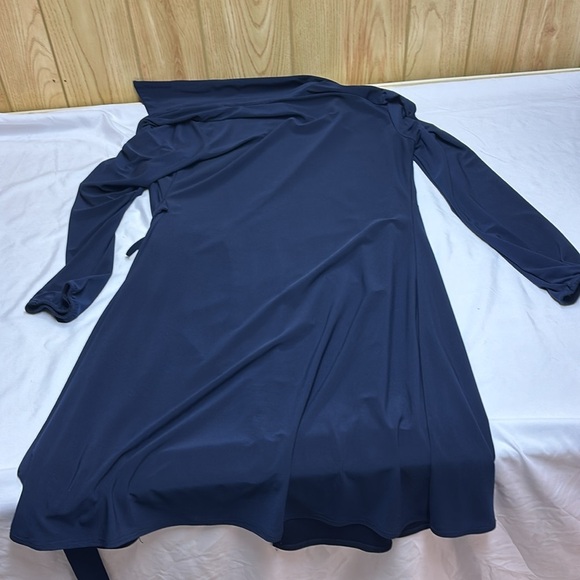 Christin Michaels. Elegant Navy Blue Wrap Dress. Size Medium - Picture 8 of 8